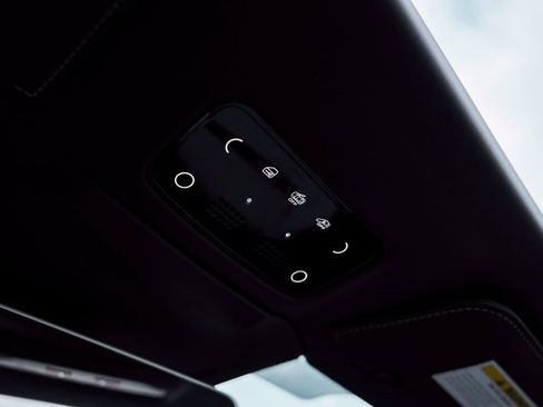 Used 2024 Ferrari Roma image 76