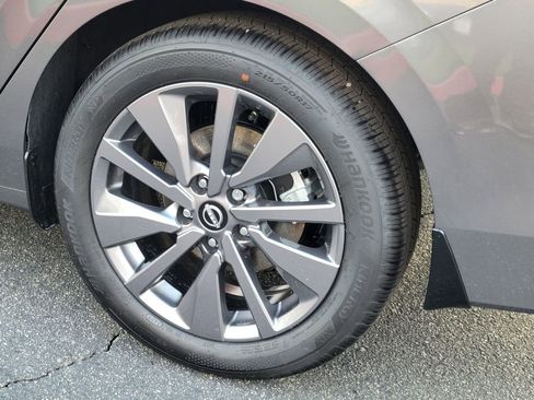 New 2026 Nissan Sentra SL w/ Floor Mat Package image 3