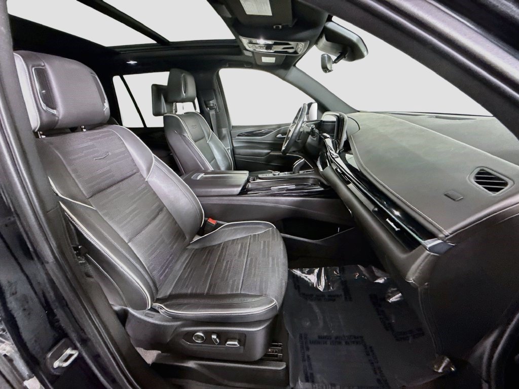 Used 2021 Cadillac Escalade Sport w/ Driver Assist Tech Package AWD/4WD image 28