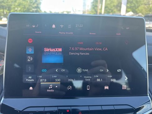 New 2025 Jeep Compass Latitude w/ Sun & Sound Group image 20