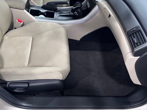 Used 2015 Honda Accord LX image 24