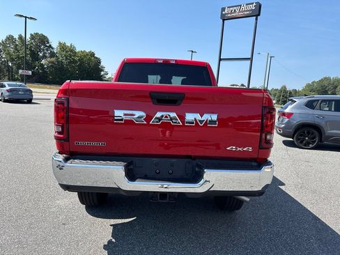 Used 2026 RAM 2500 Big Horn AWD/4WD image 8