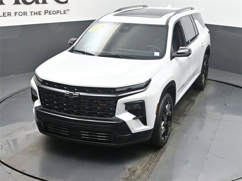 Used 2024 Chevrolet Traverse RS w/ LPO, Floor Liner Package image 46