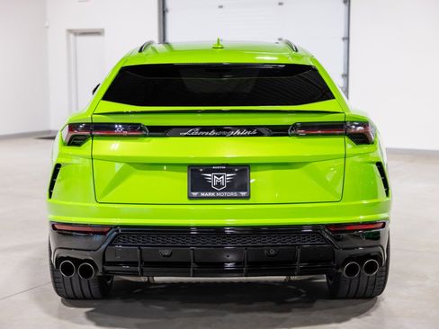 Used 2022 Lamborghini Urus image 8