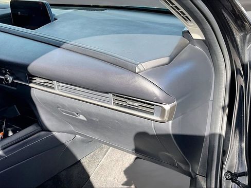 Certified 2023 MAZDA CX-30 AWD 2.5 S image 17