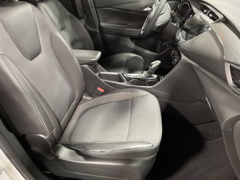 Used 2022 Buick Encore GX Select w/ Sport Touring Package image 12