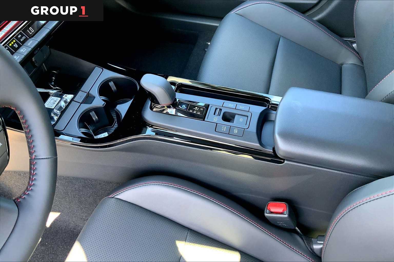 Used 2026 Toyota Prius Plug-In Hybrid w/ Limited Premium Package FWD image 7