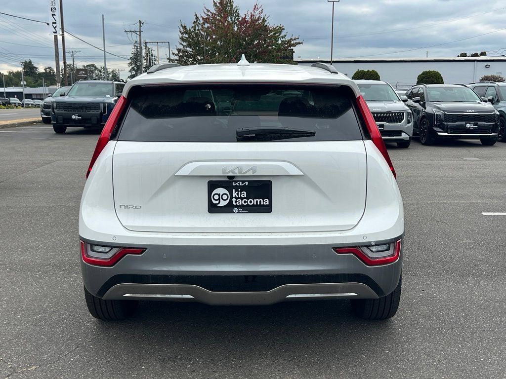 New 2026 Kia Niro Wave w/ Wave Preserve Package FWD image 7