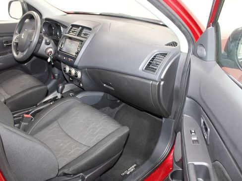 Used 2024 Mitsubishi Outlander Sport ES AWD/4WD image 19