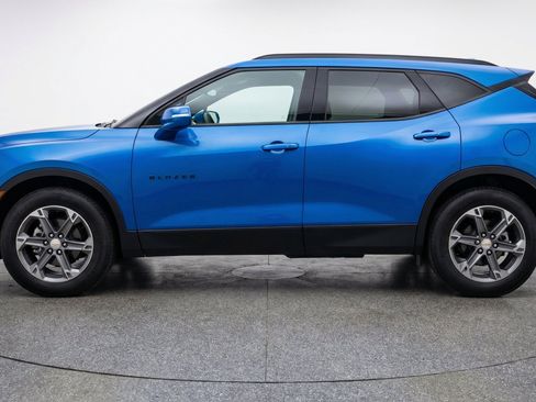 Used 2025 Chevrolet Blazer LT FWD image 5