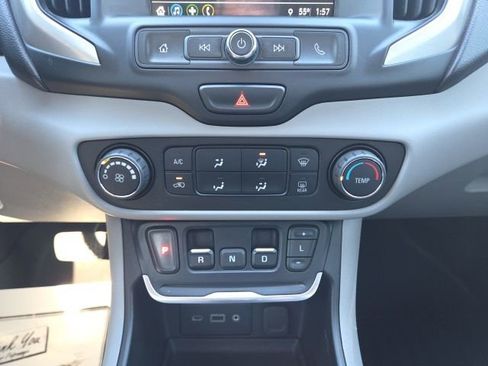Used 2018 GMC Terrain SLE image 28