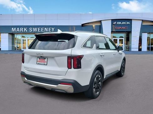 Used 2024 Kia Sorento S FWD image 31