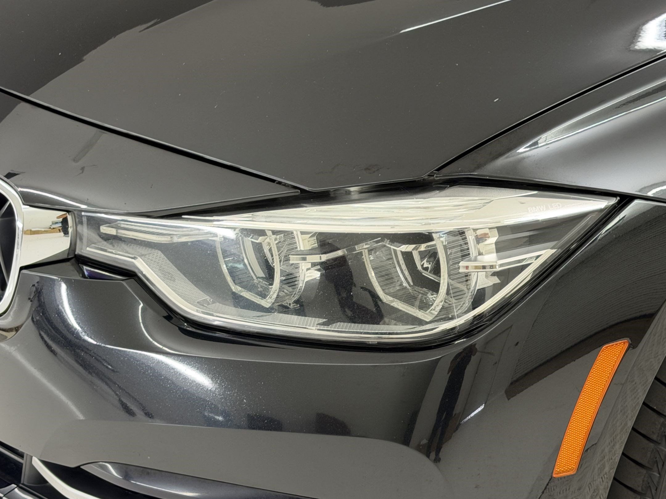 Used 2018 BMW 330i Sedan w/ Convenience Package RWD image 12