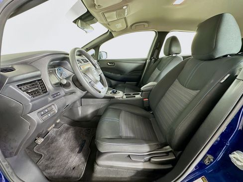 Used 2024 Nissan Leaf S image 13