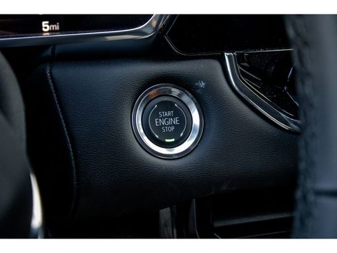 New 2026 GMC Canyon Elevation w/ Convenience Package image 30