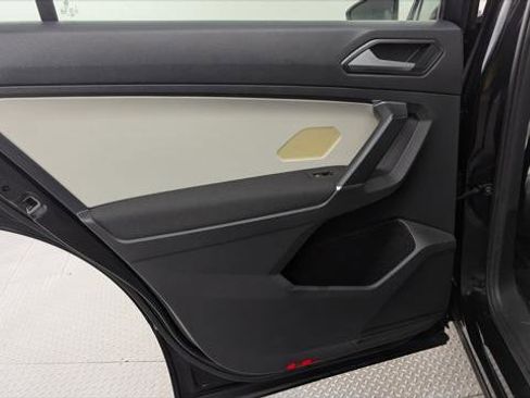 Used 2018 Volkswagen Tiguan S FWD image 14