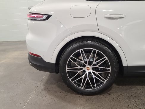 New 2026 Porsche Cayenne Coupe image 36