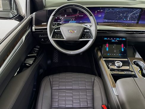 New 2026 Cadillac Escalade ESV Platinum Sport AWD/4WD image 15