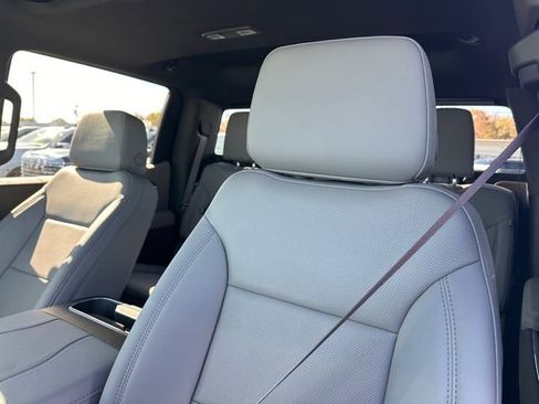 New 2026 GMC Sierra 1500 SLT image 25