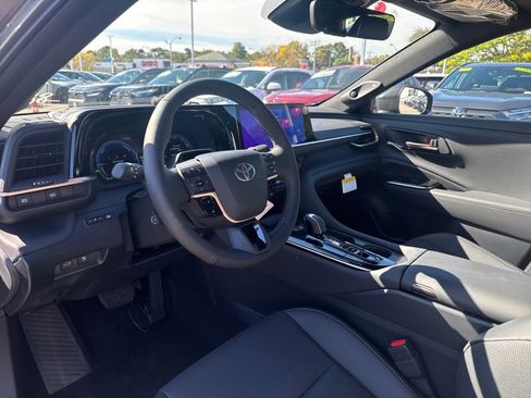 New 2026 Toyota Crown Platinum image 16