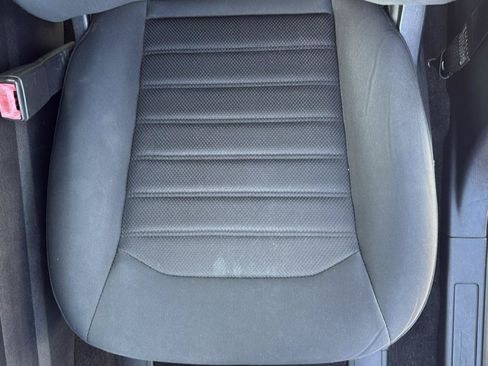 Used 2019 Ford Fusion SE FWD image 30