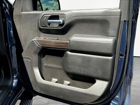 Used 2020 Chevrolet Silverado 1500 LT w/ LT Value Package AWD/4WD image 28