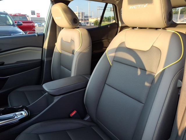 New 2026 Chevrolet Trax ACTIV w/ Sunroof Package FWD image 11