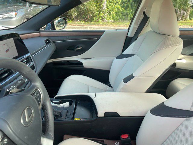Used 2025 Lexus ES 350 w/ Premium Package FWD image 9