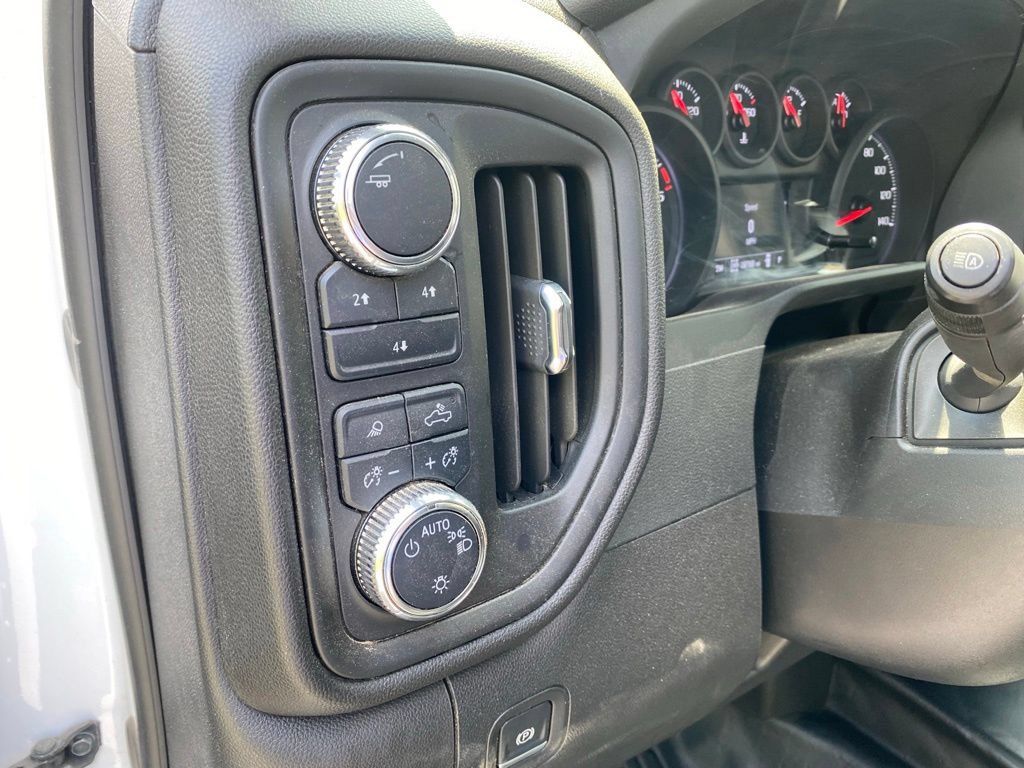 Used 2024 GMC Sierra 3500 Pro AWD/4WD image 17