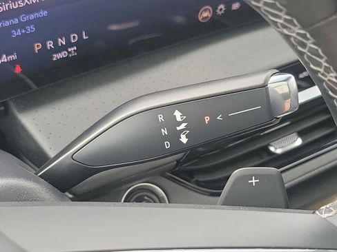 Used 2025 Buick Enclave Avenir w/ Super Cruise Package AWD/4WD image 28