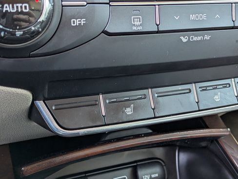 Used 2017 Kia Sorento EX w/ EX Premium Package image 34