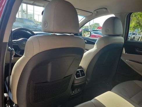 Used 2019 Kia Sorento EX FWD image 17