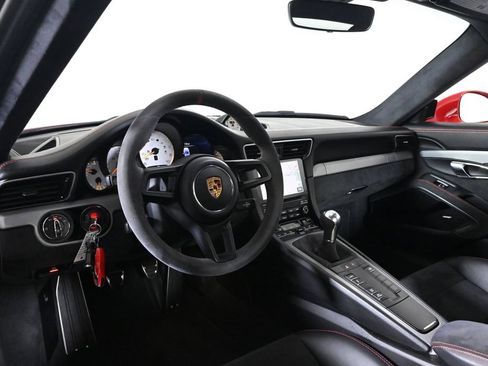 Certified 2018 Porsche 911 GT3 RWD image 11