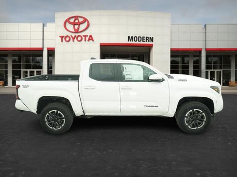 New 2025 Toyota Tacoma TRD Sport image 25