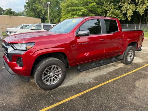 Used 2023 Chevrolet Colorado LT RWD image 1