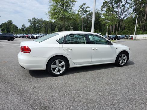 Used 2015 Volkswagen Passat 1.8T Limited Edition FWD image 4