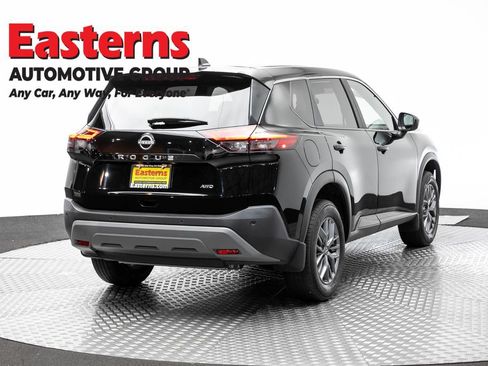 Used 2023 Nissan Rogue S AWD/4WD image 5