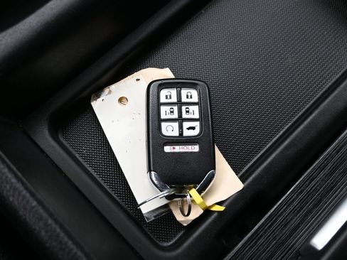 Used 2021 Honda Odyssey EX-L image 16