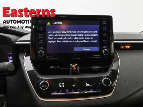 Used 2022 Toyota Corolla LE FWD image 11