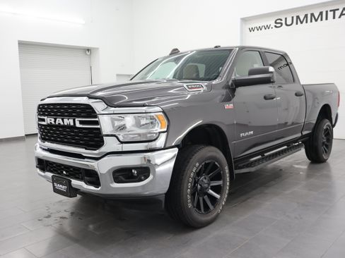 Used 2022 RAM 2500 Big Horn w/ Level C Equiment Group AWD/4WD image 7