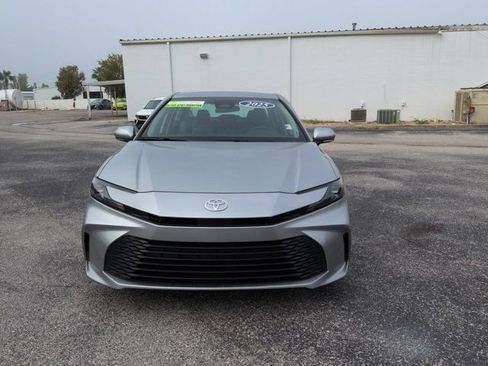 Used 2025 Toyota Camry LE FWD image 9