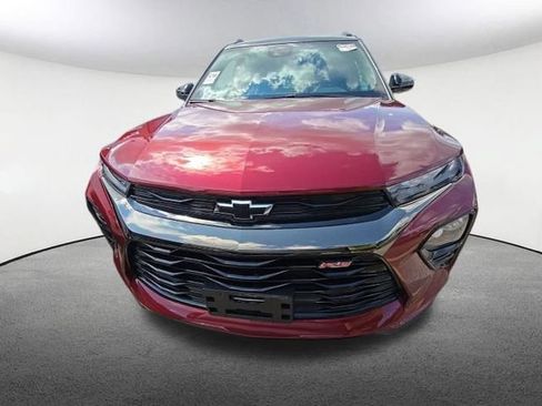 Used 2023 Chevrolet TrailBlazer RS w/ Sun and Liftgate Package AWD/4WD image 2