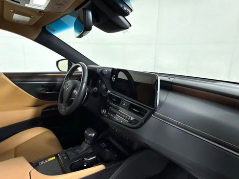 Certified 2025 Lexus ES 300h 300h image 34