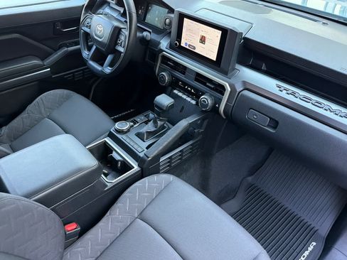 Used 2026 Toyota Tacoma SR5 AWD/4WD image 17