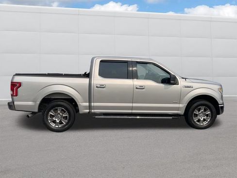 Used 2015 Ford F150 XLT w/ Equipment Group 302A Luxury AWD/4WD image 7