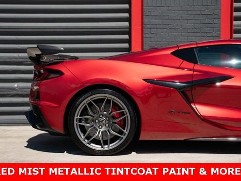 Used 2025 Chevrolet Corvette Z06 w/ Z07 Performance Package image 6