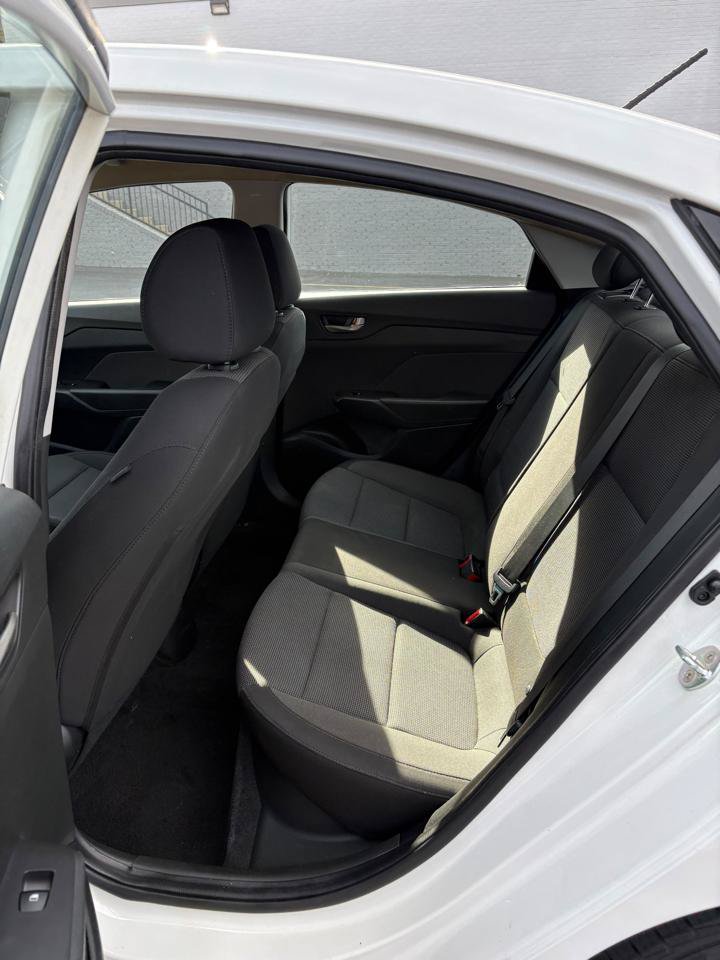 Used 2021 Hyundai Accent SE FWD image 13