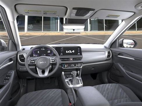New 2026 Kia Seltos LX image 14