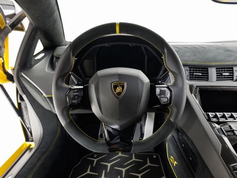 Used 2016 Lamborghini Aventador LP 750-4 Superveloce AWD/4WD image 21