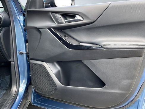 Used 2025 Chevrolet Equinox LT FWD image 23